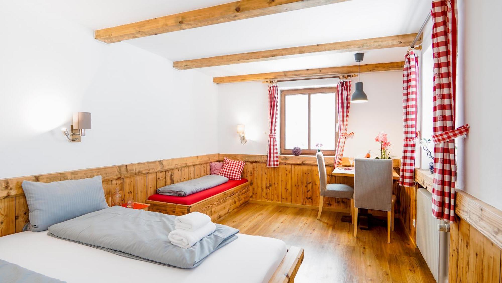 Landgasthof Zum Papyrer - Erholung Im Urlaubsgebiet Lenggries Phòng bức ảnh